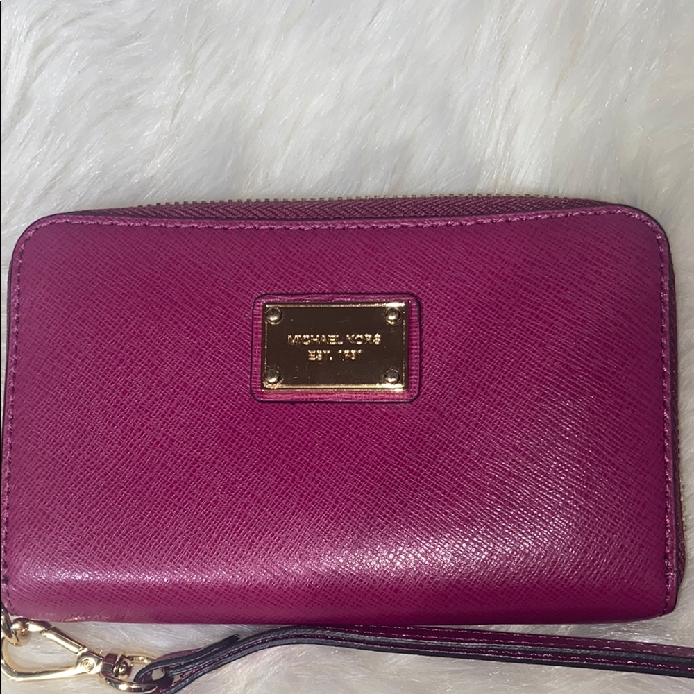 Like new Michael Kors Pink Wristlet